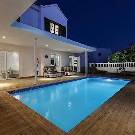 Villa Deluxe En Puerto Del Carmen *