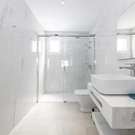 Вилла Villa Deluxe En Puerto Del Carmen Тиас